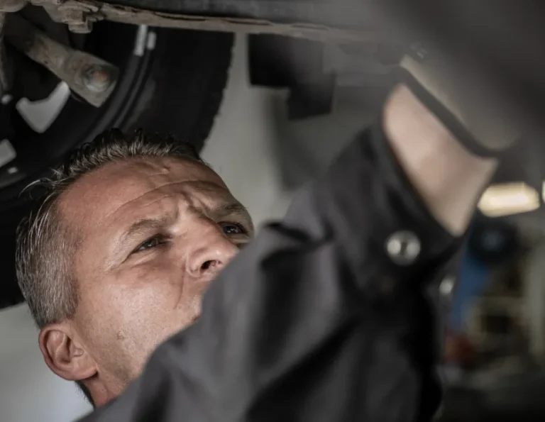 Opony letnie vs. zimowe – kiedy wymienić i dlaczego to ważne?